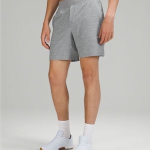 T.H.E Linerless Short Lululemon Heather Grey 7”